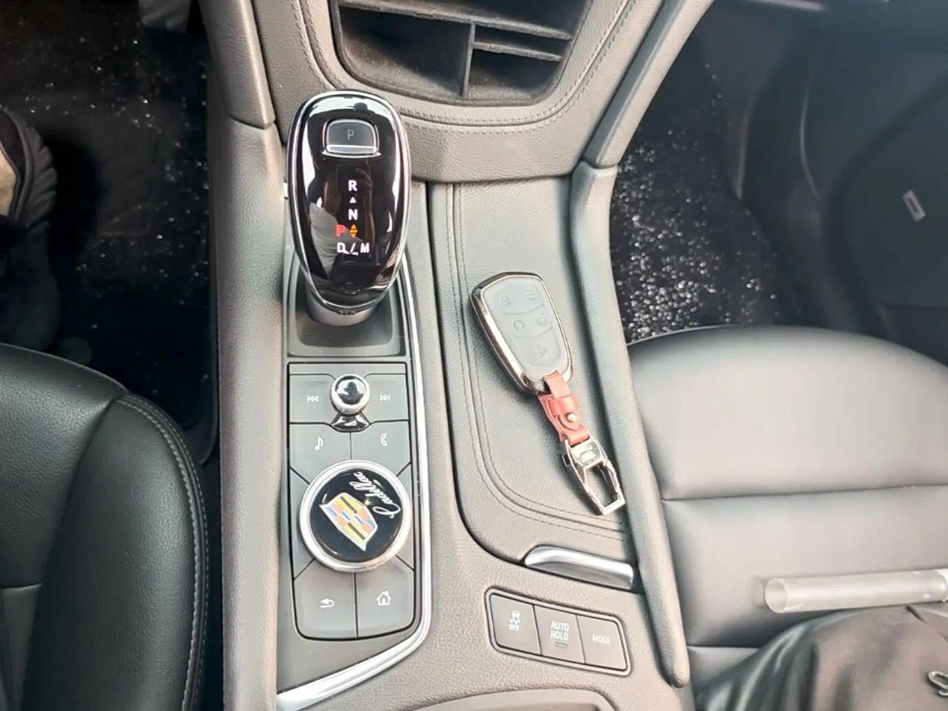 Cadillac XT5 2022 2.0T Two-Wheel Drive Luxury Version — миниатюра 21