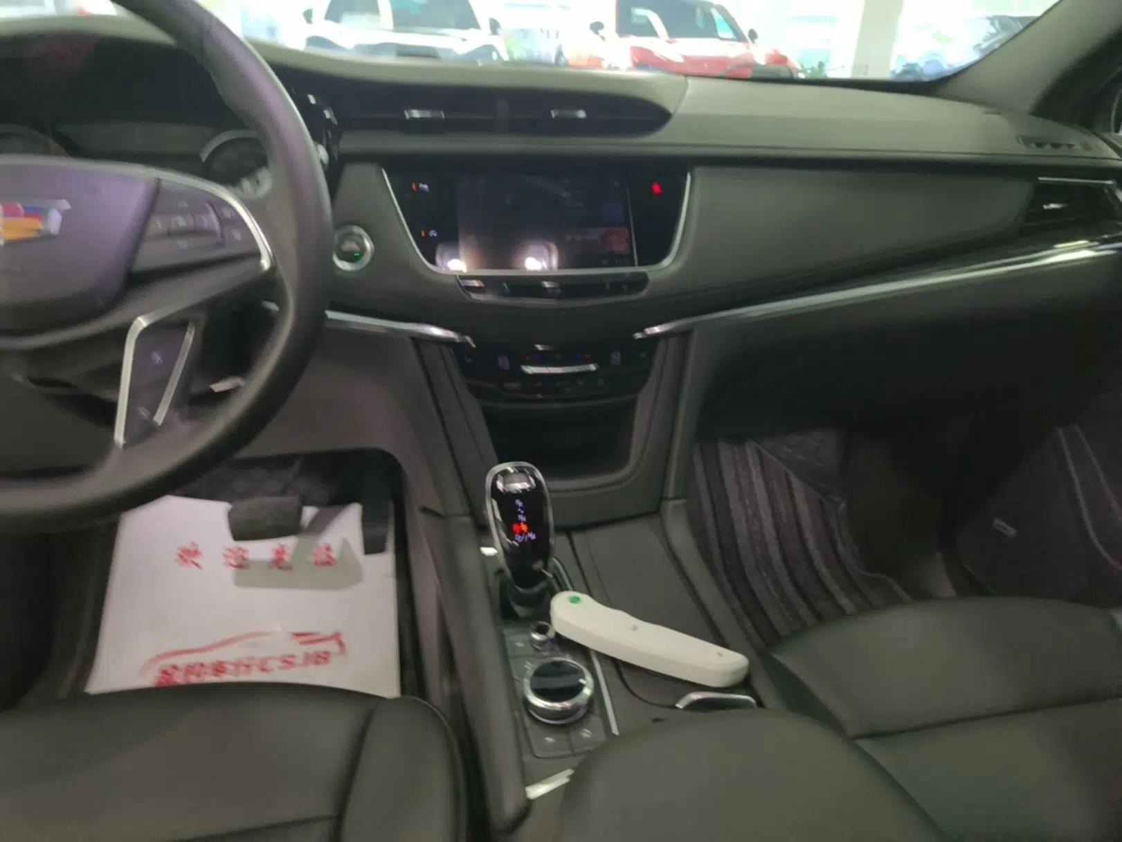 Cadillac XT5 2021 2.0T Two-Wheel Drive Luxury Version — миниатюра 15