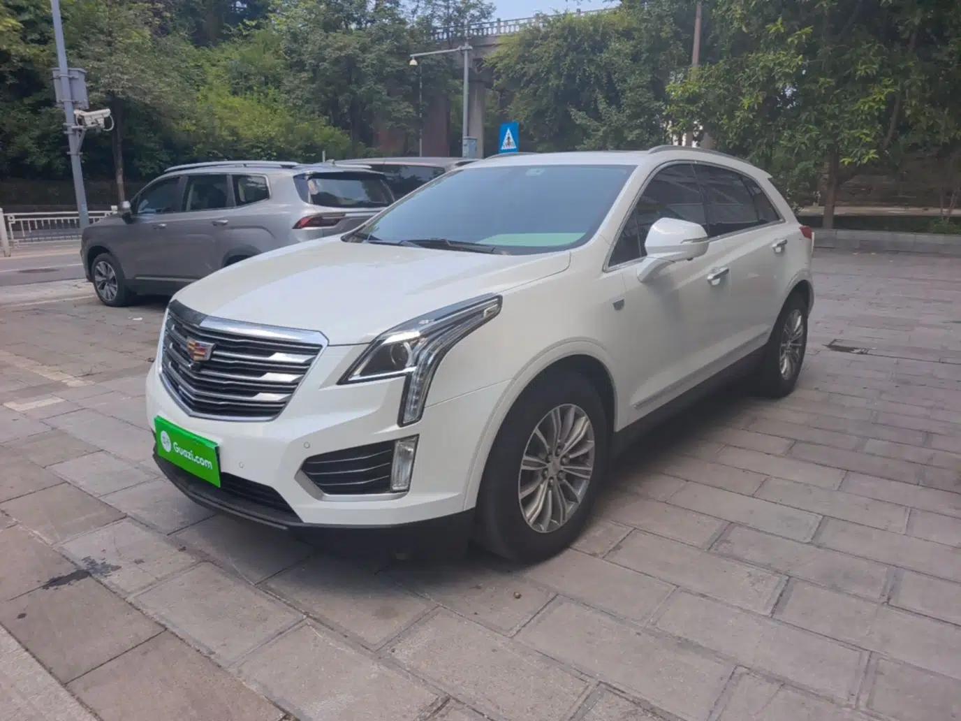 Cadillac XT5 2018 25T Luxury Model — миниатюра 1