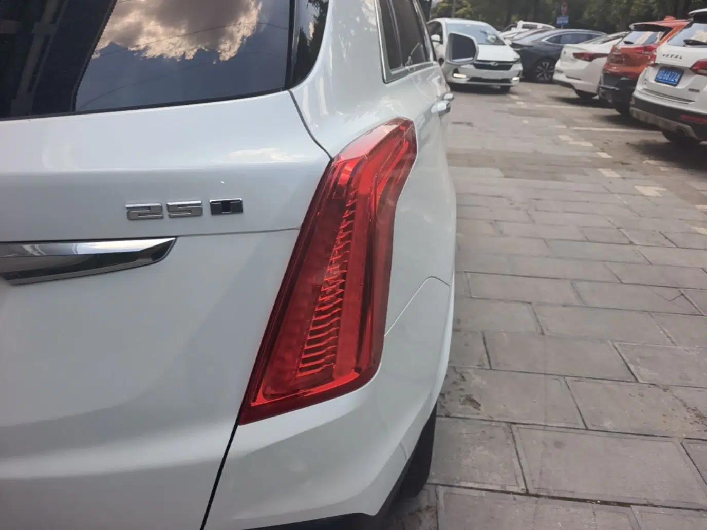 Cadillac XT5 2018 25T Luxury Model — миниатюра 9