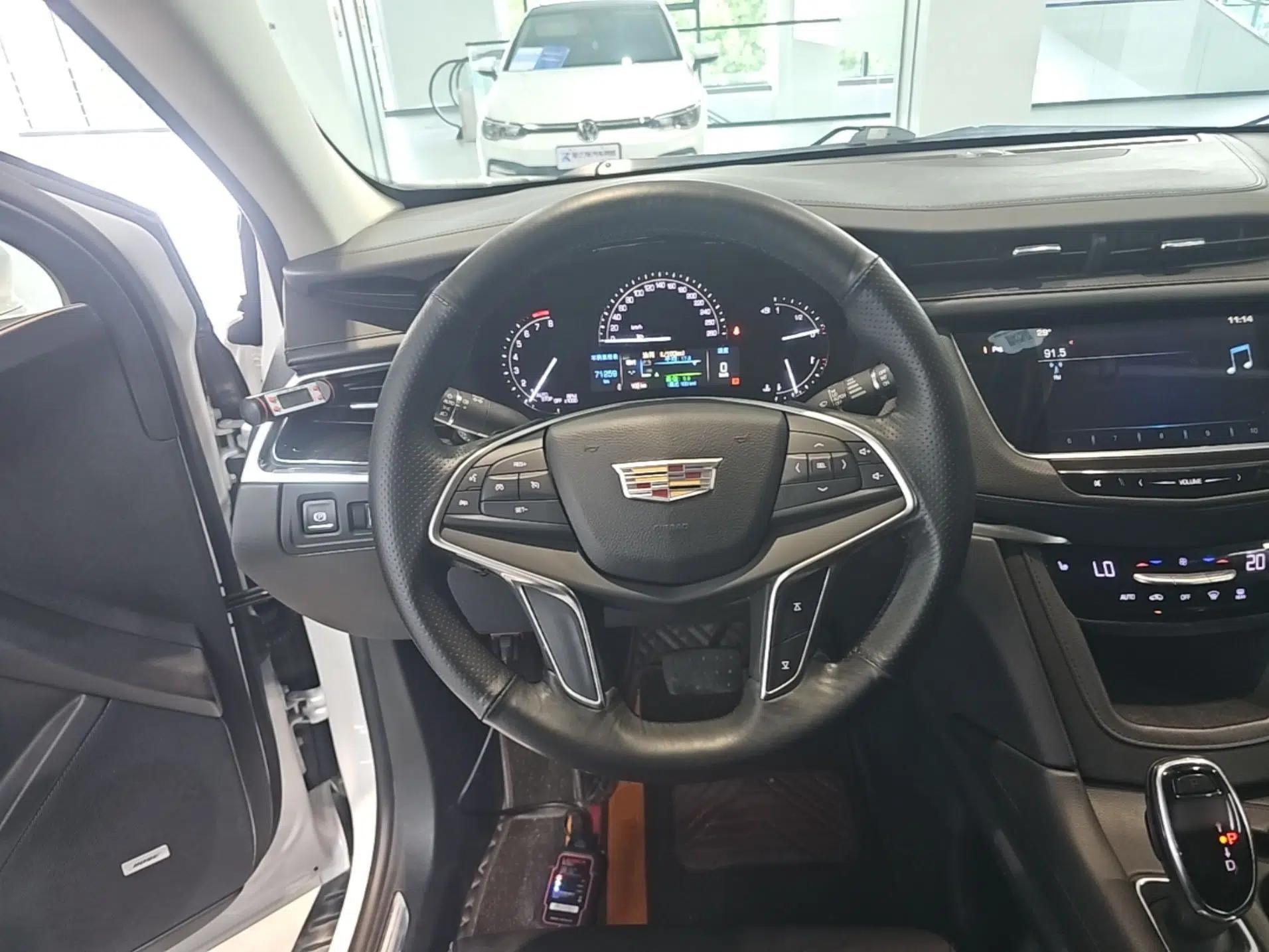 Cadillac XT5 2016 25T Luxury Model — миниатюра 18