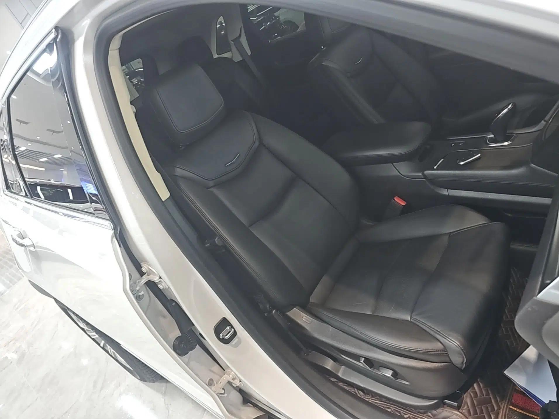 Cadillac XT5 2016 25T Luxury Model — миниатюра 24