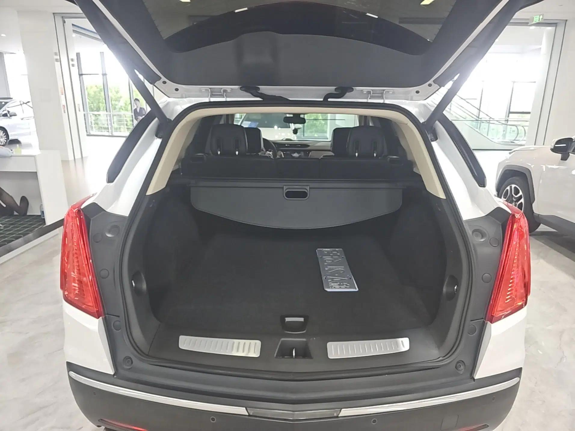 Cadillac XT5 2016 25T Luxury Model — миниатюра 27