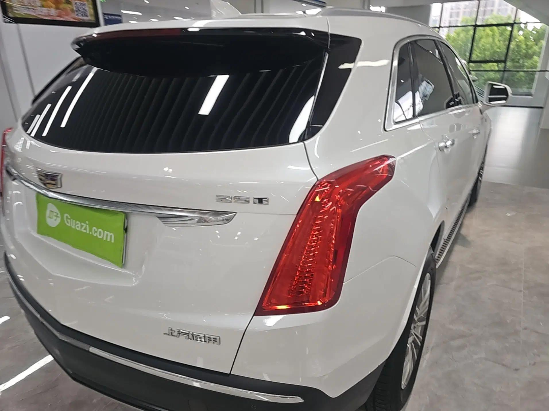 Cadillac XT5 2016 25T Luxury Model — миниатюра 9