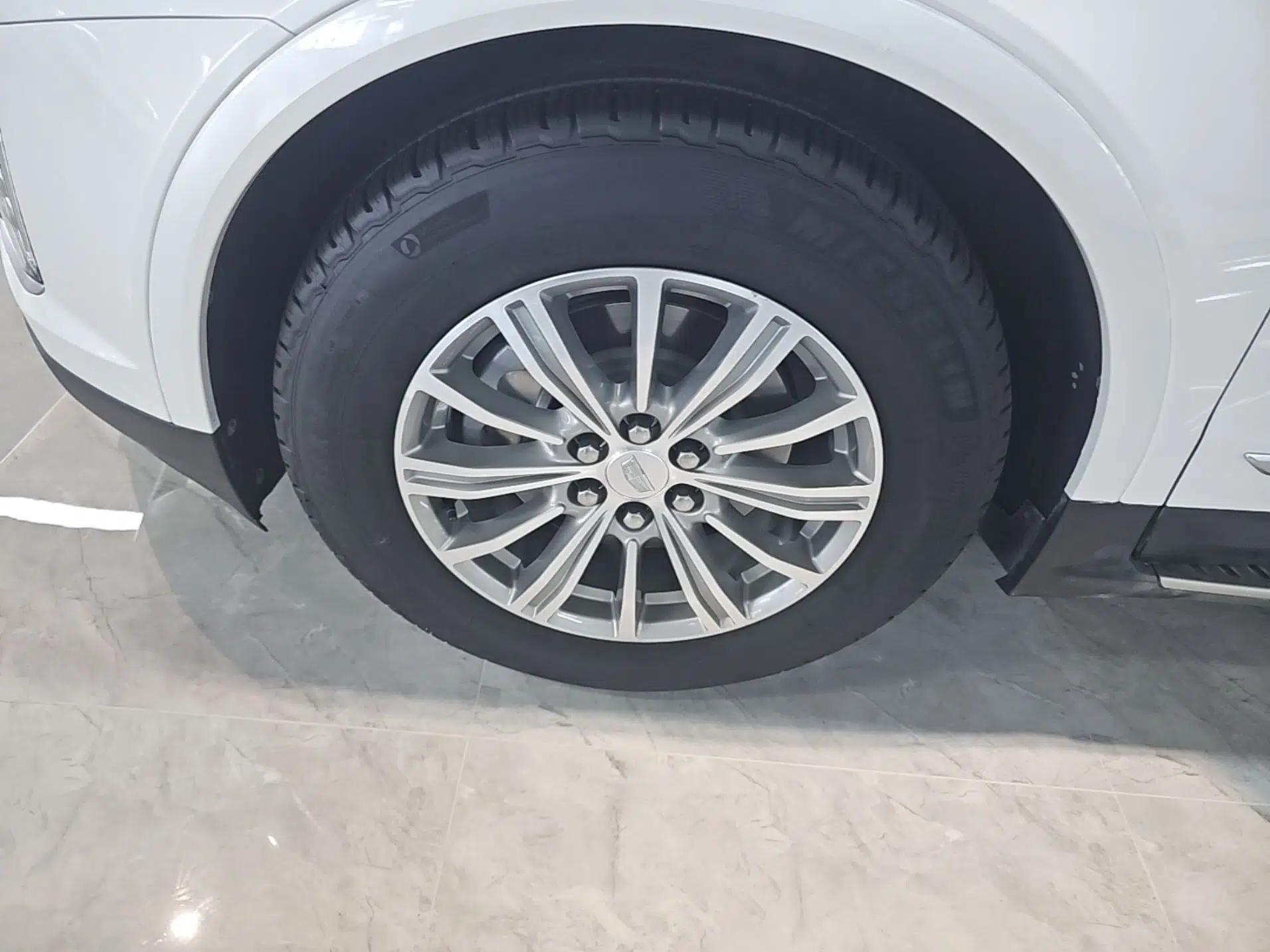 Cadillac XT5 2016 25T Luxury Model — миниатюра 10