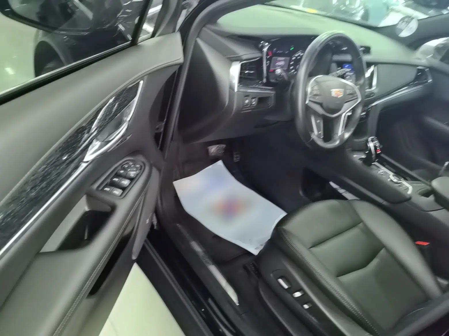 Cadillac XT5 2023 2.0T Two-Wheel-Drive Fashion Edition — миниатюра 18