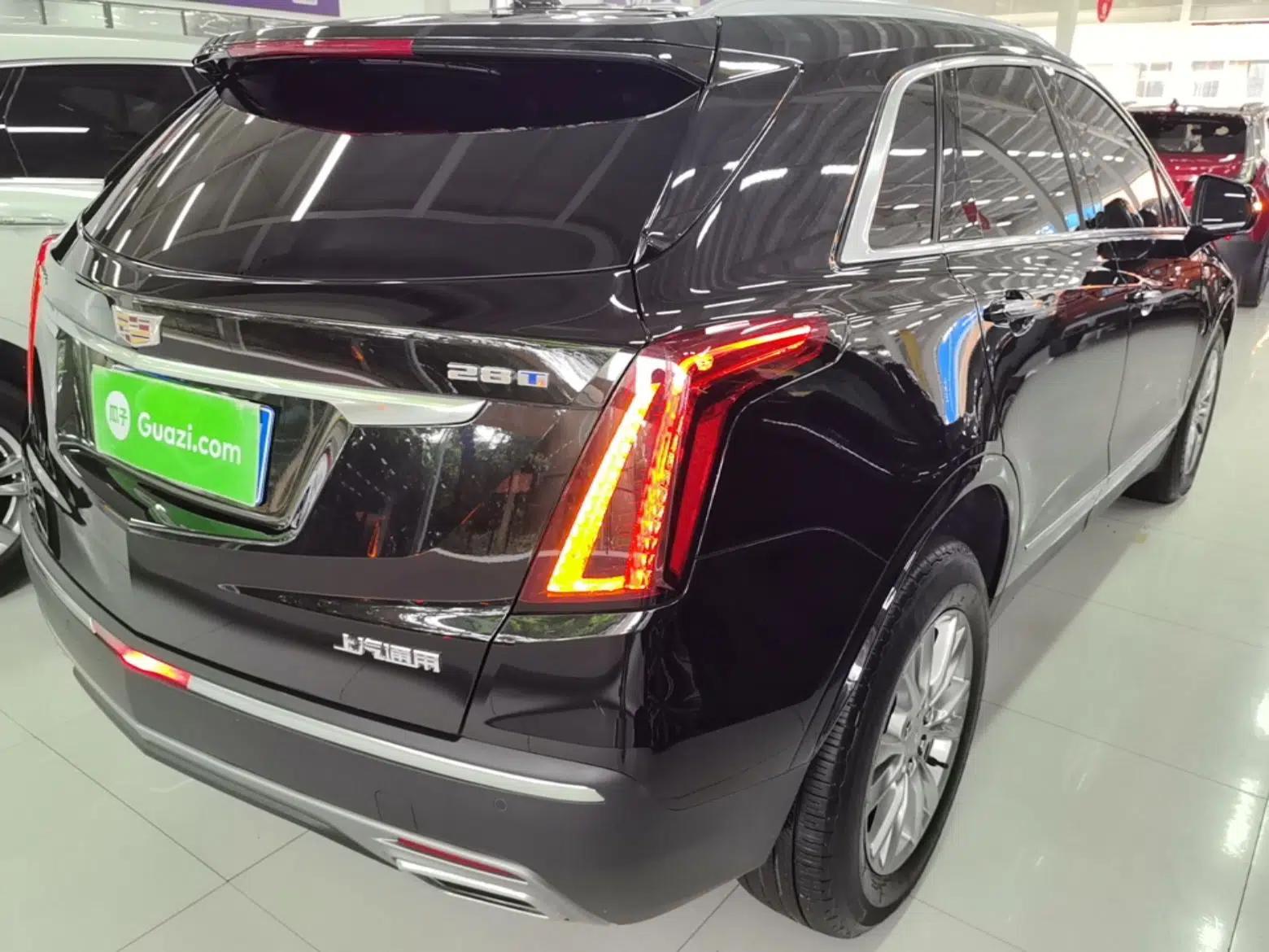 Cadillac XT5 2023 2.0T Two-Wheel-Drive Fashion Edition — миниатюра 6