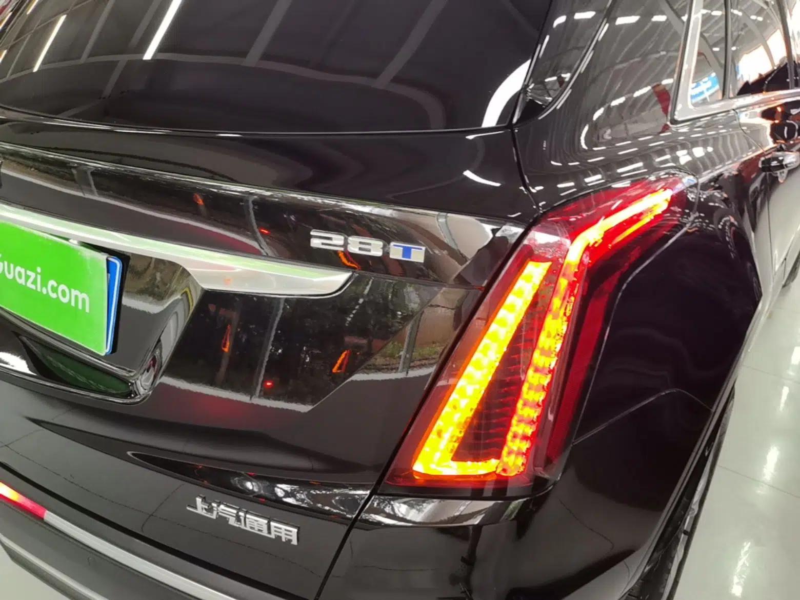 Cadillac XT5 2023 2.0T Two-Wheel-Drive Fashion Edition — миниатюра 9