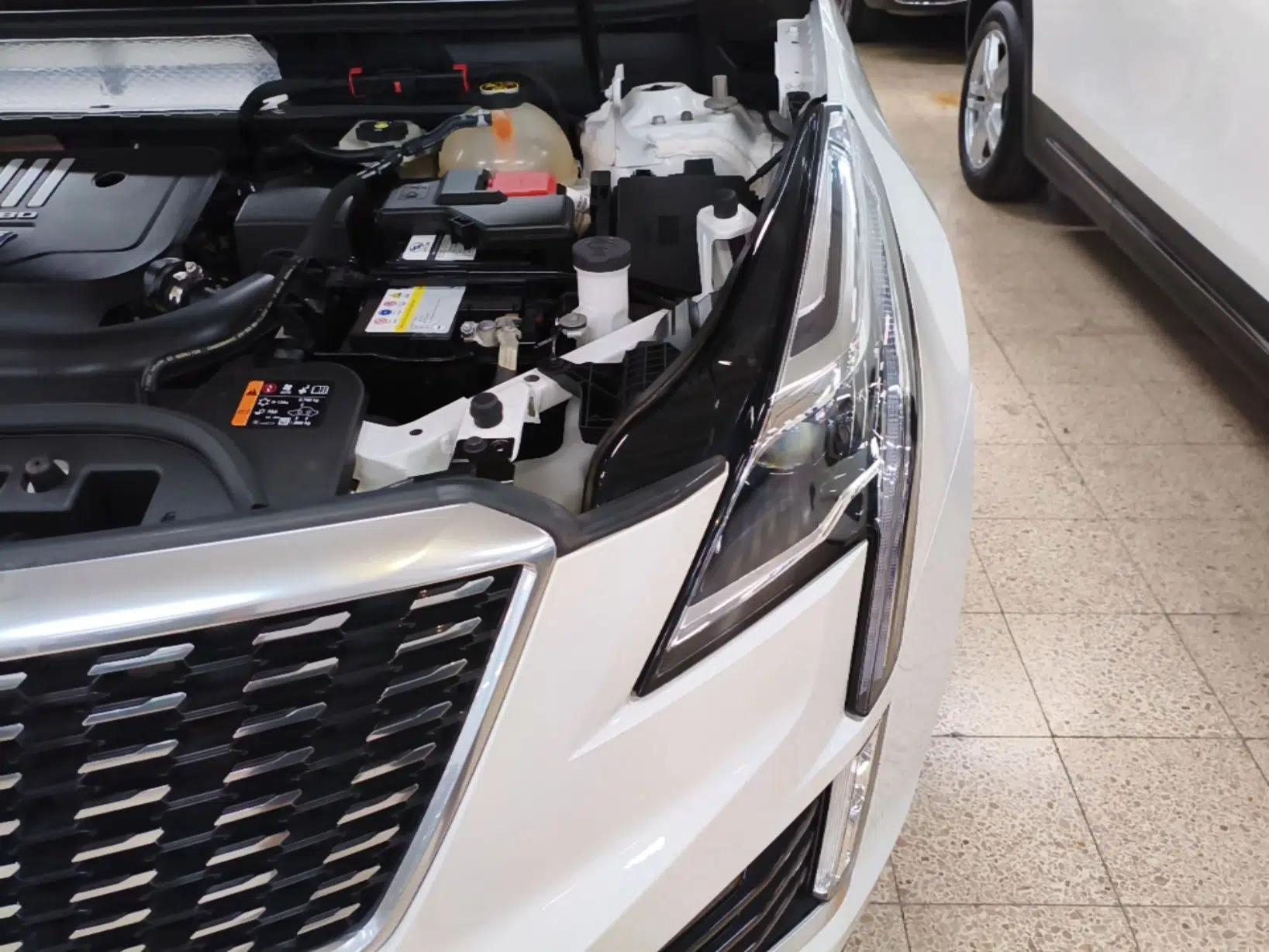 Cadillac XT5 2023 2.0T Two-Wheel-Drive Fashion Edition — миниатюра 8