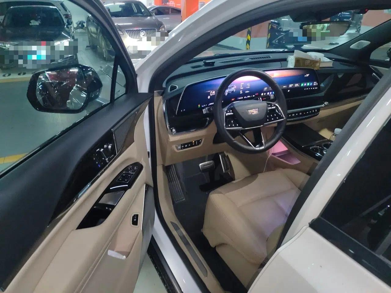 Cadillac XT5 2025 2.0T Prestige Version — миниатюра 16