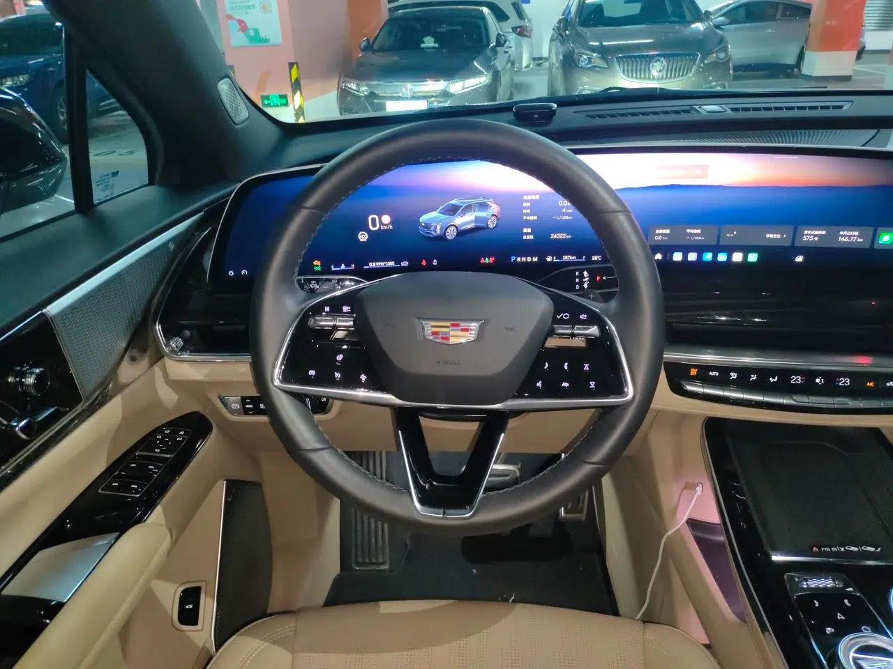Cadillac XT5 2025 2.0T Prestige Version — миниатюра 10