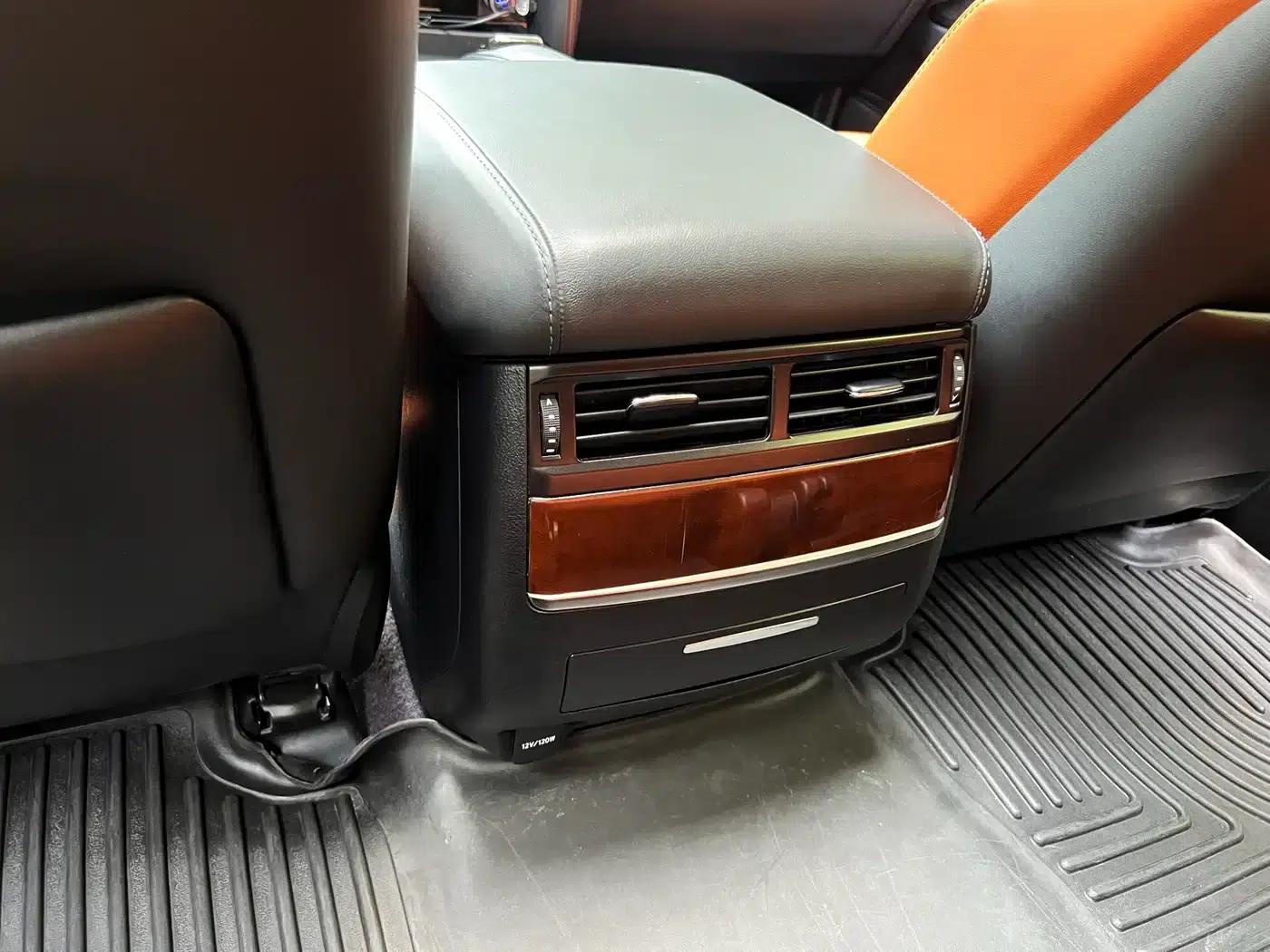 2017 Lexus LX 570 Dynamic Luxury Edition — миниатюра 11