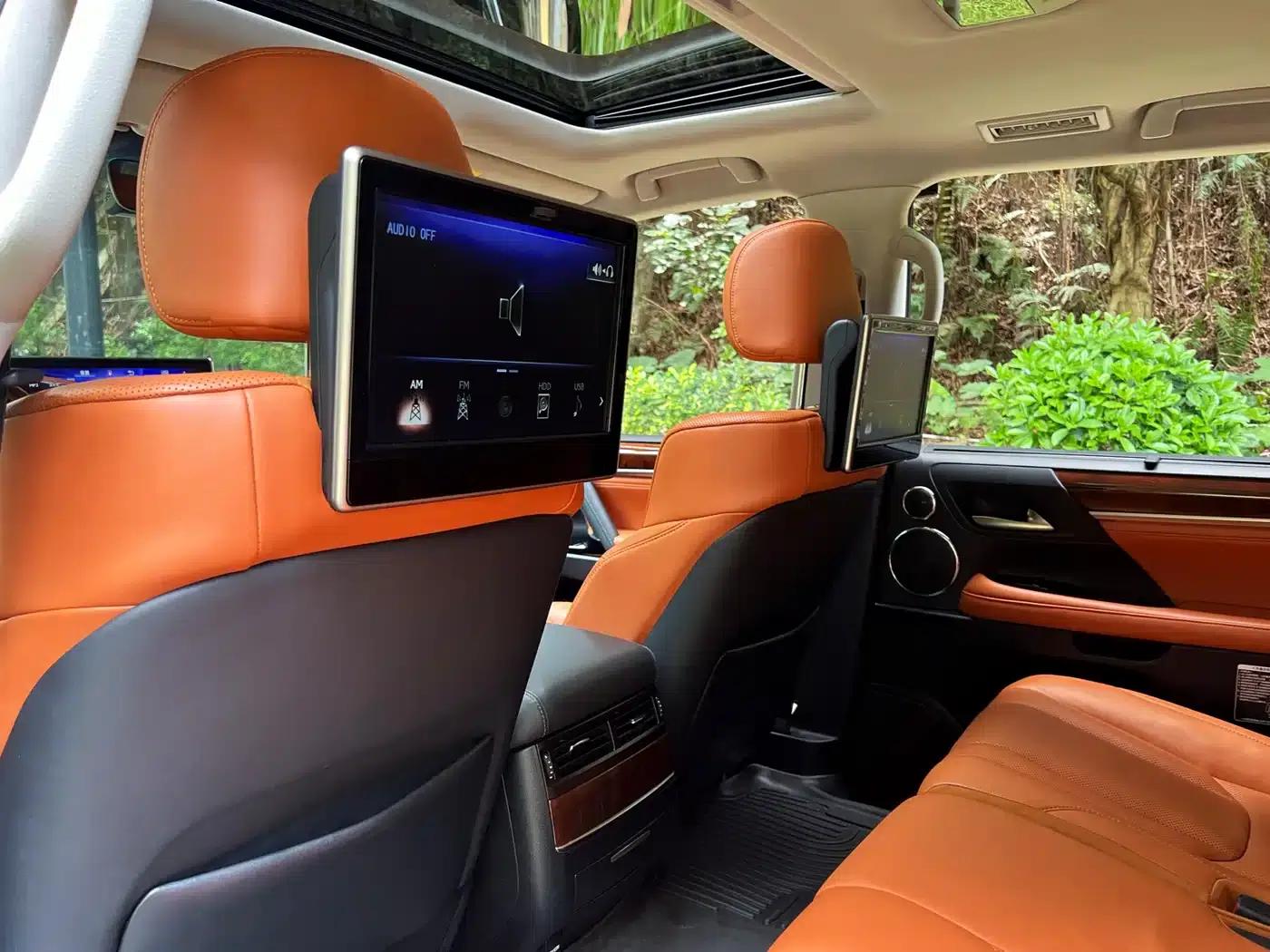 2017 Lexus LX 570 Dynamic Luxury Edition — миниатюра 12