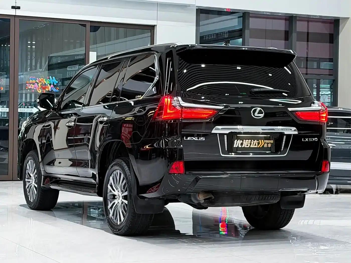 Lexus LX 2019 570 Dynamic Luxury Edition — миниатюра 4