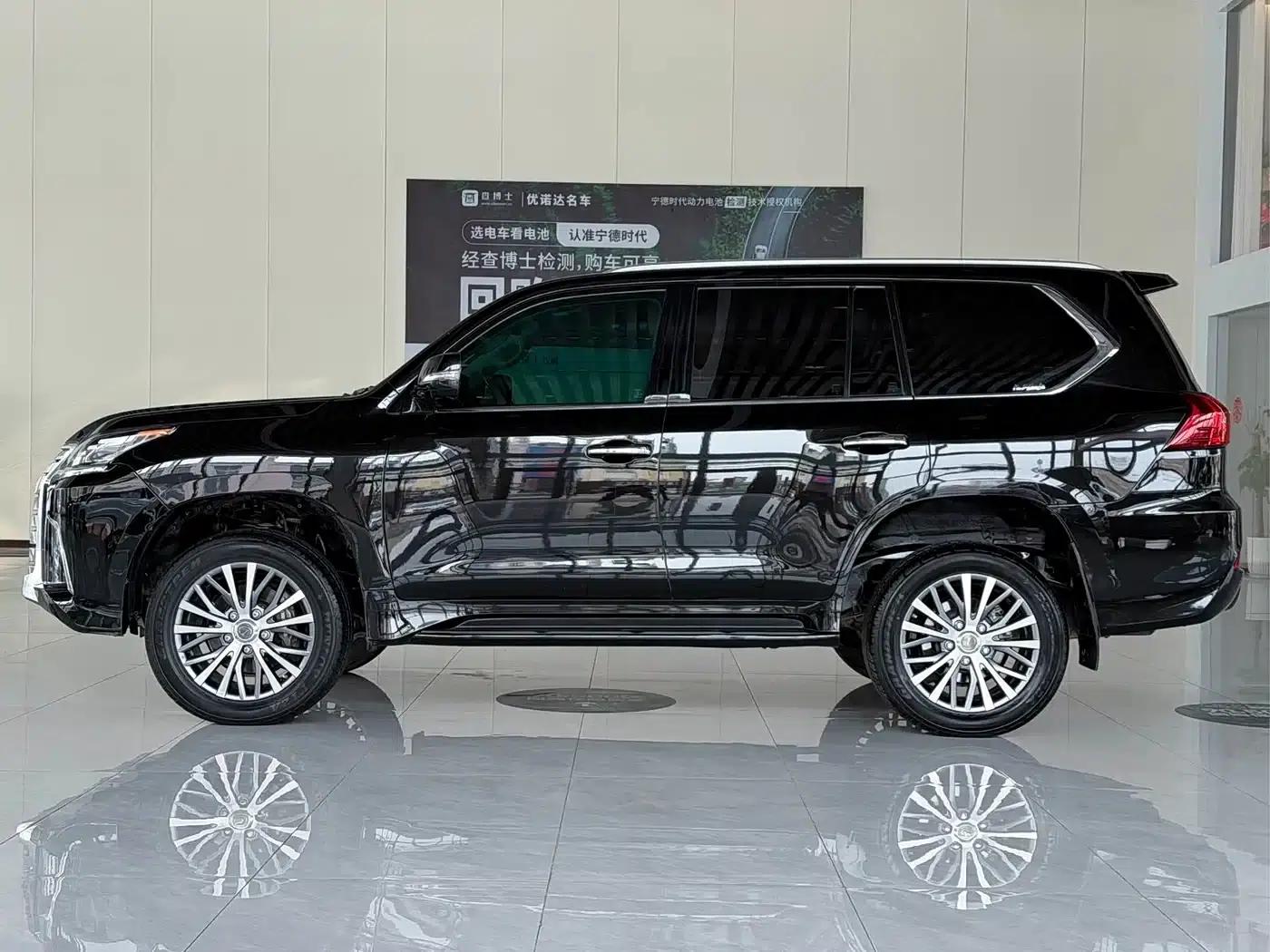 Lexus LX 2019 570 Dynamic Luxury Edition — миниатюра 5