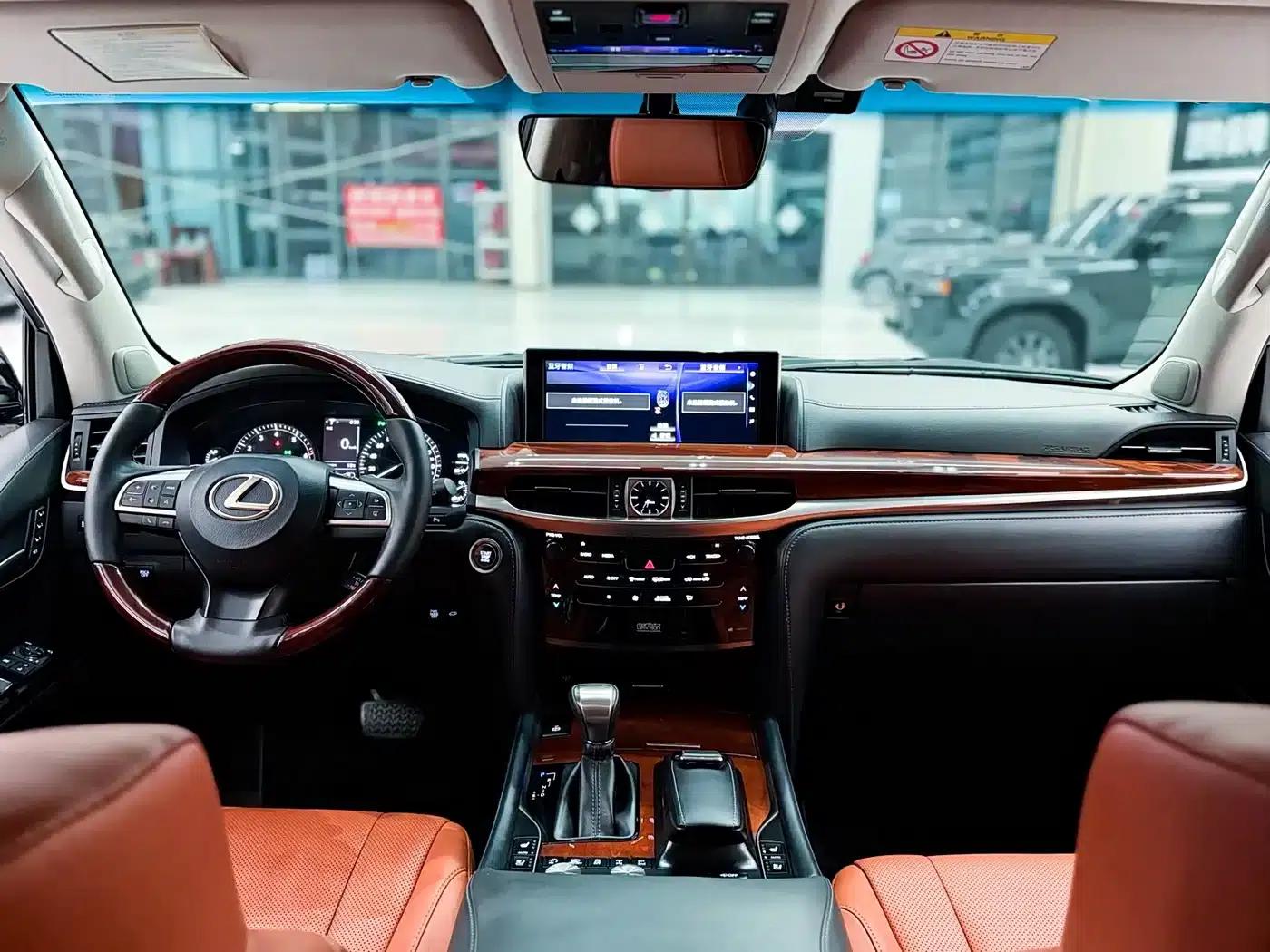 Lexus LX 2019 570 Dynamic Luxury Edition — миниатюра 7