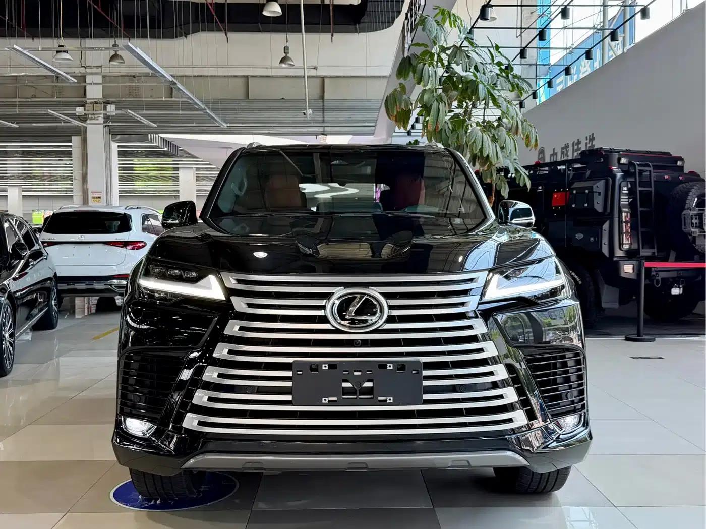 Lexus LX 2025 700h Territory Edition — миниатюра 1