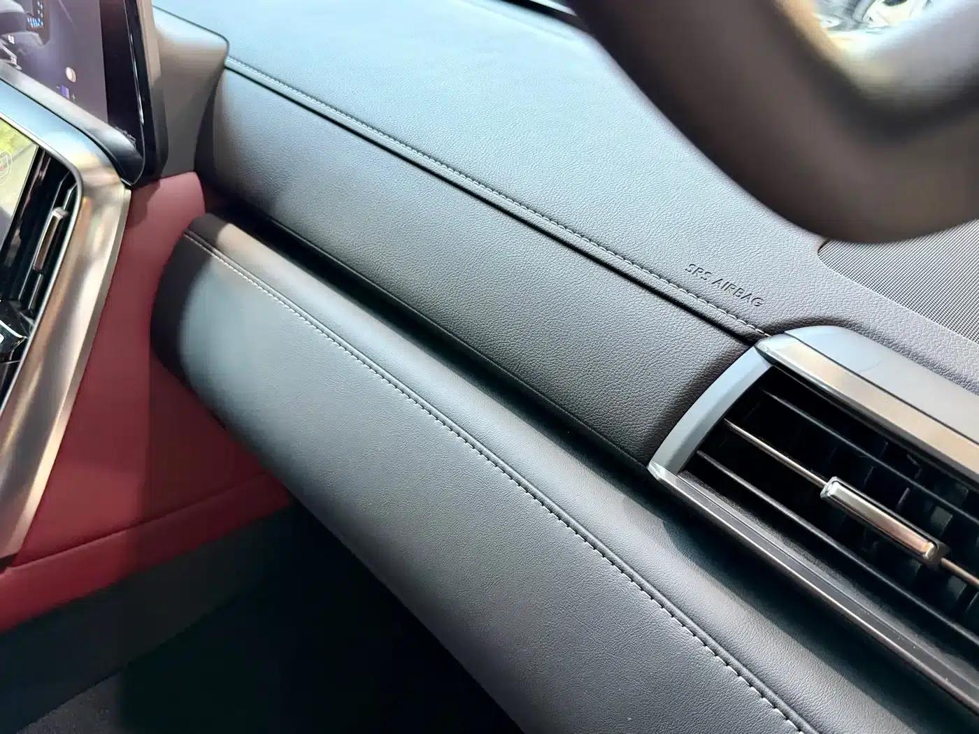 Lexus LX 2025 700h Territory Edition — миниатюра 22