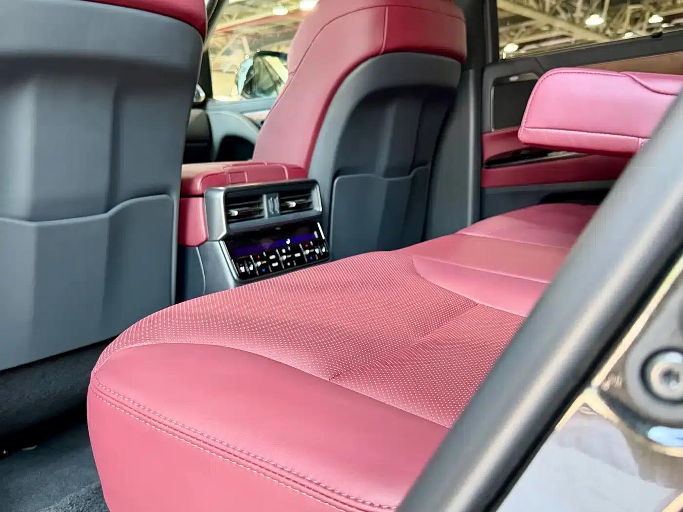 Lexus LX 2025 700h Territory Edition — миниатюра 28