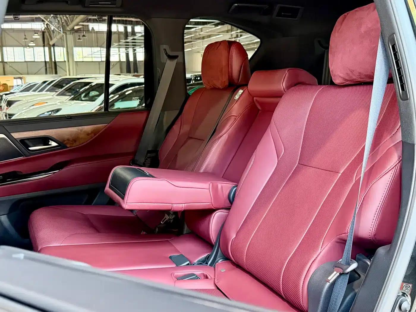 Lexus LX 2025 700h Territory Edition — миниатюра 29