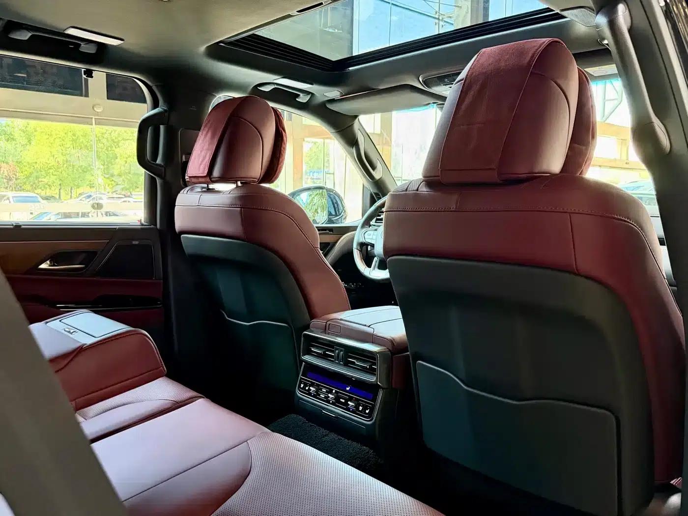 Lexus LX 2025 700h Territory Edition — миниатюра 30