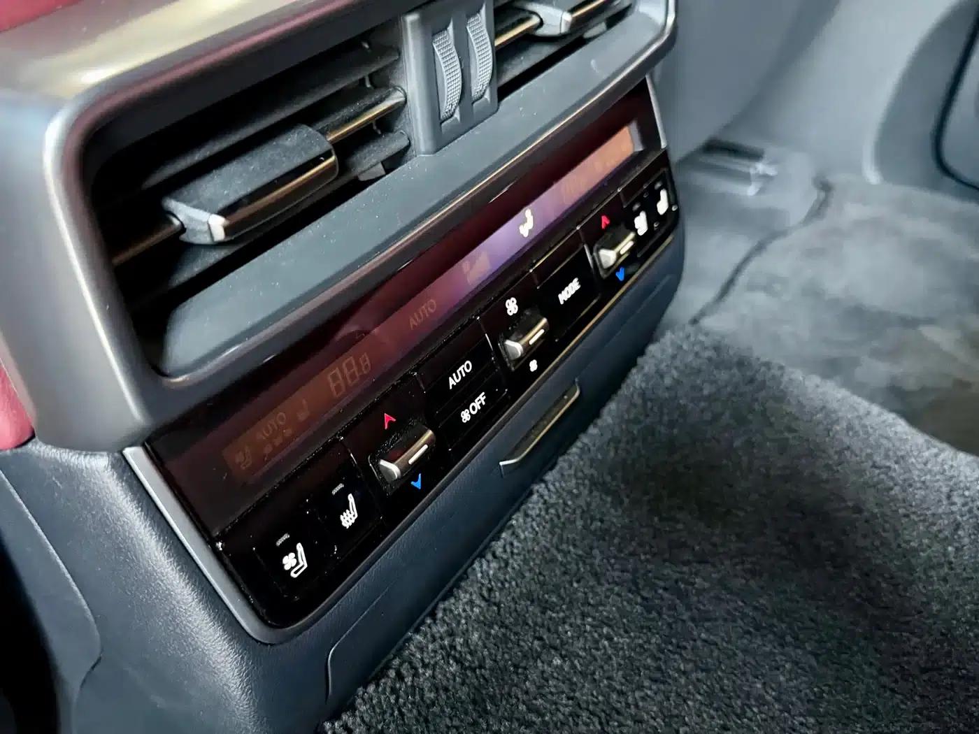 Lexus LX 2025 700h Territory Edition — миниатюра 33