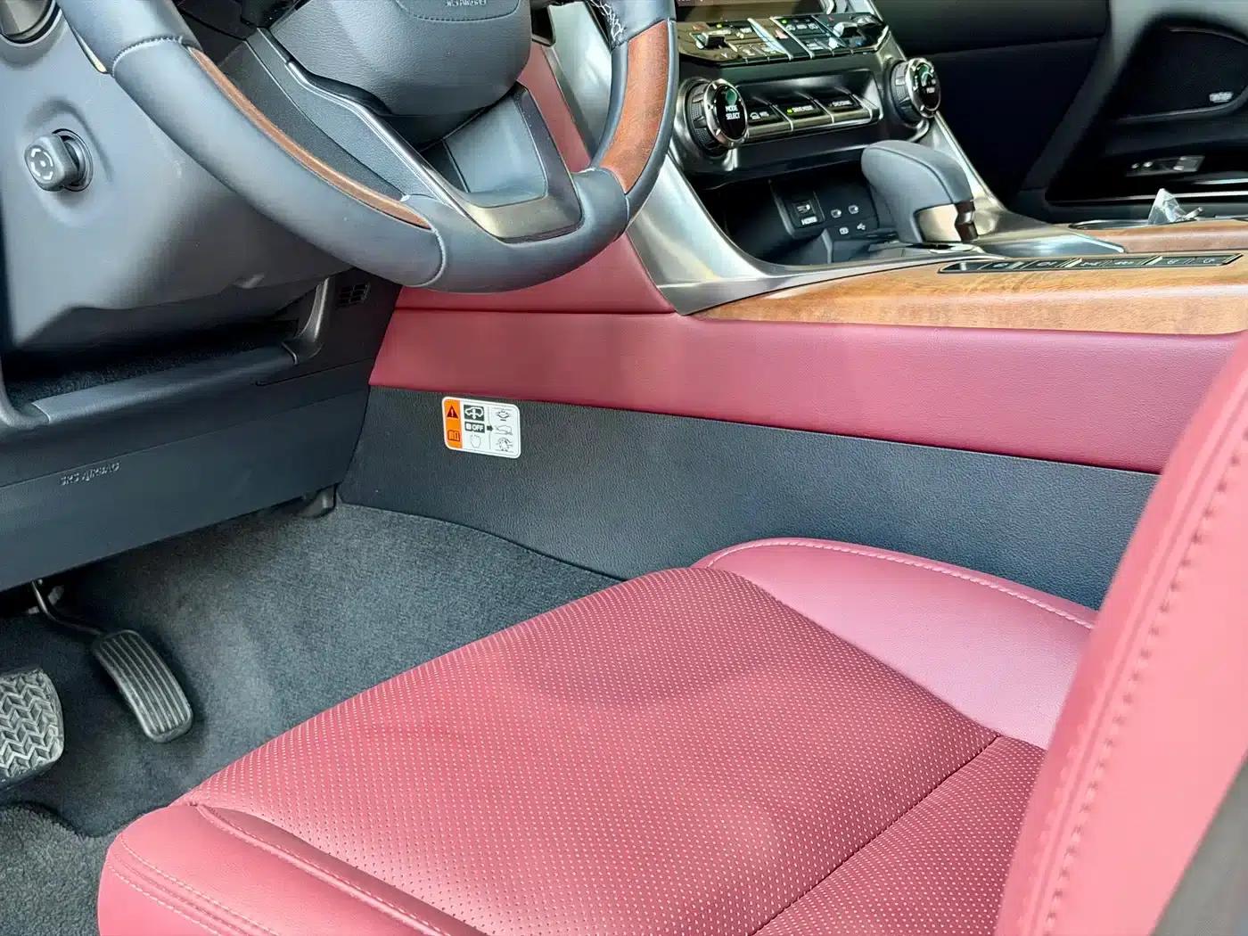 Lexus LX 2025 700h Territory Edition — миниатюра 7