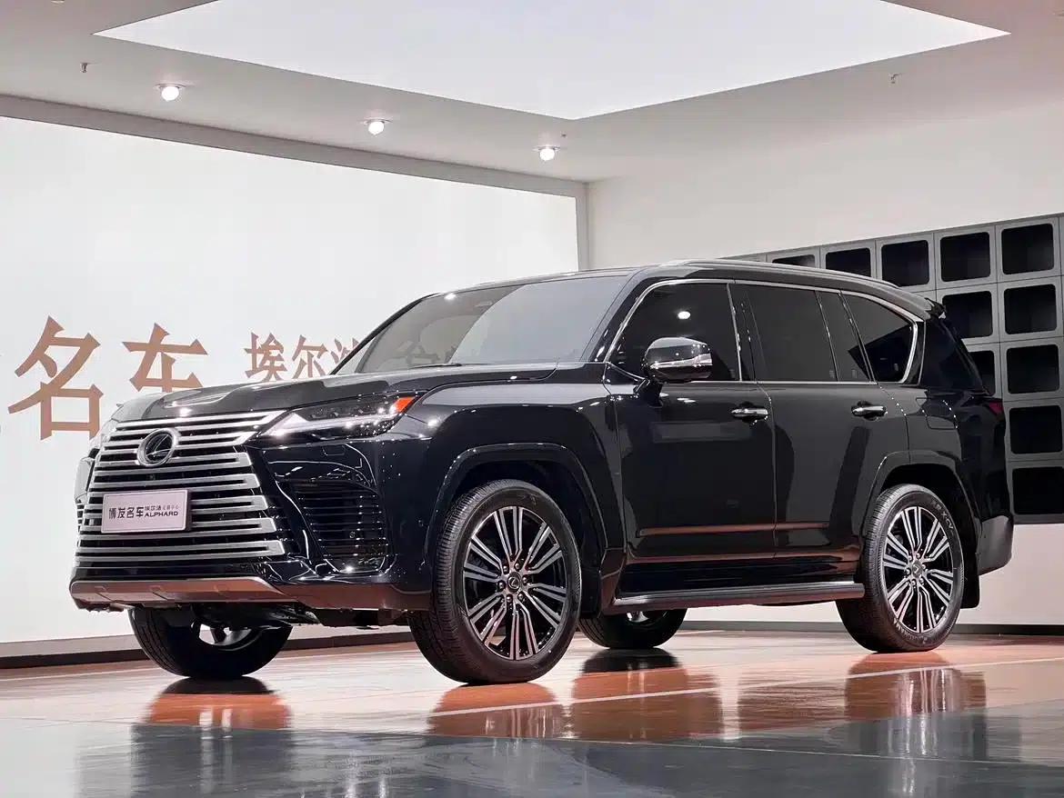 Lexus LX 2025 700h Territory Edition — миниатюра 1