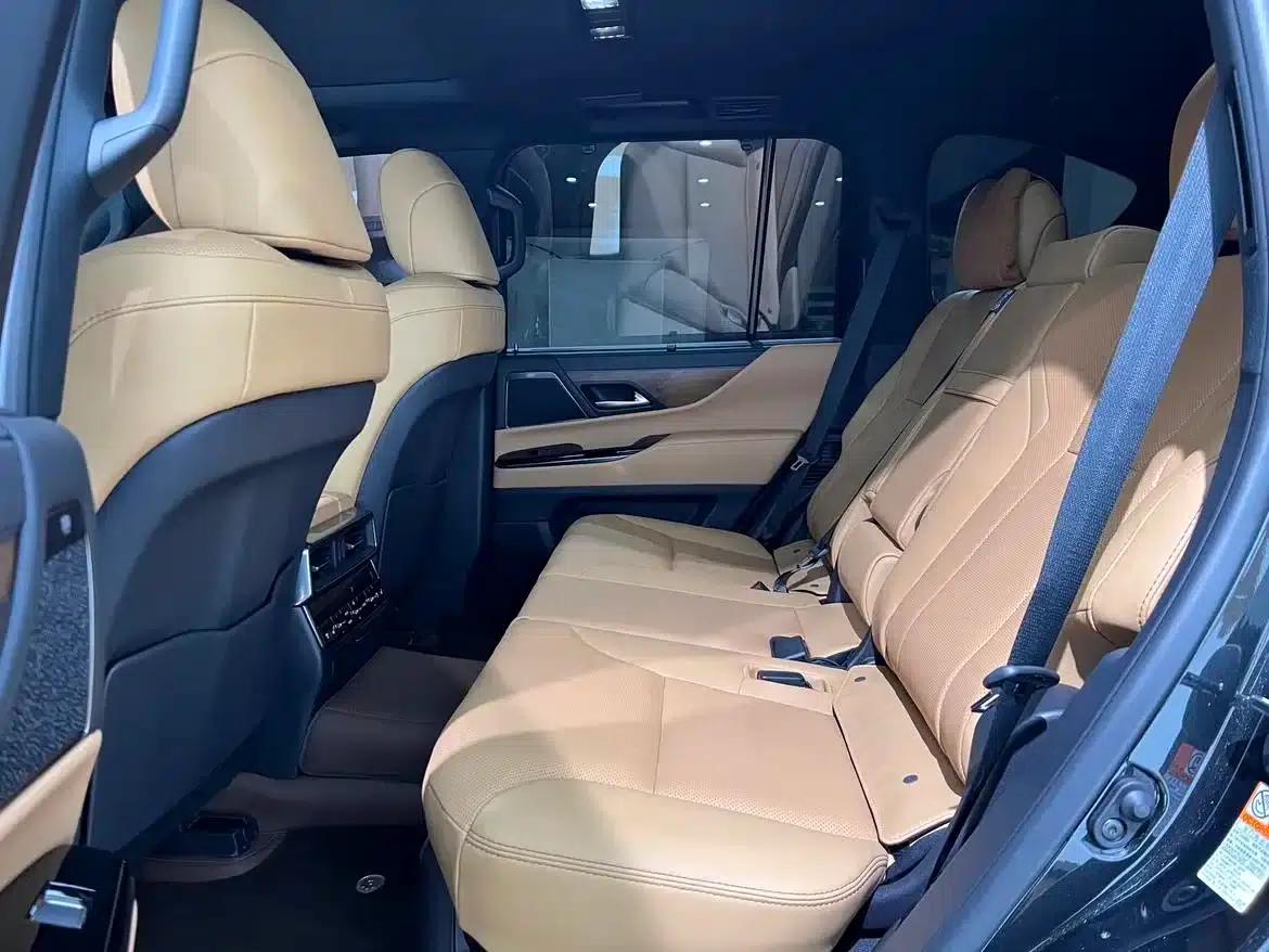 Lexus LX 2025 700h Territory Edition — миниатюра 14