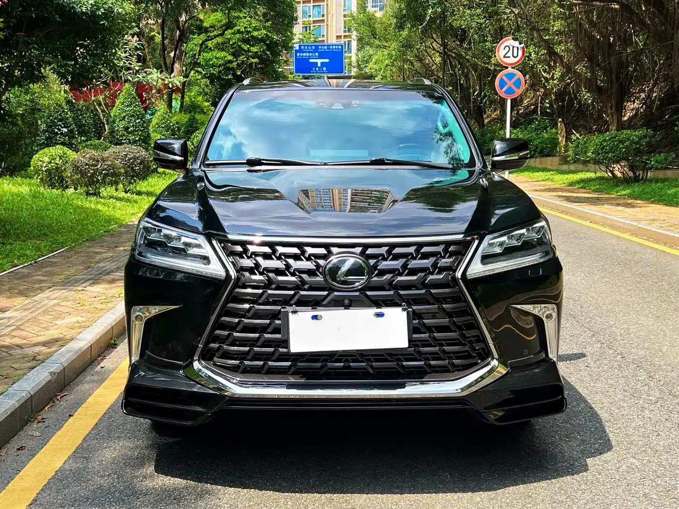 Lexus LX 2019 570 Premium Luxury Edition — миниатюра 2