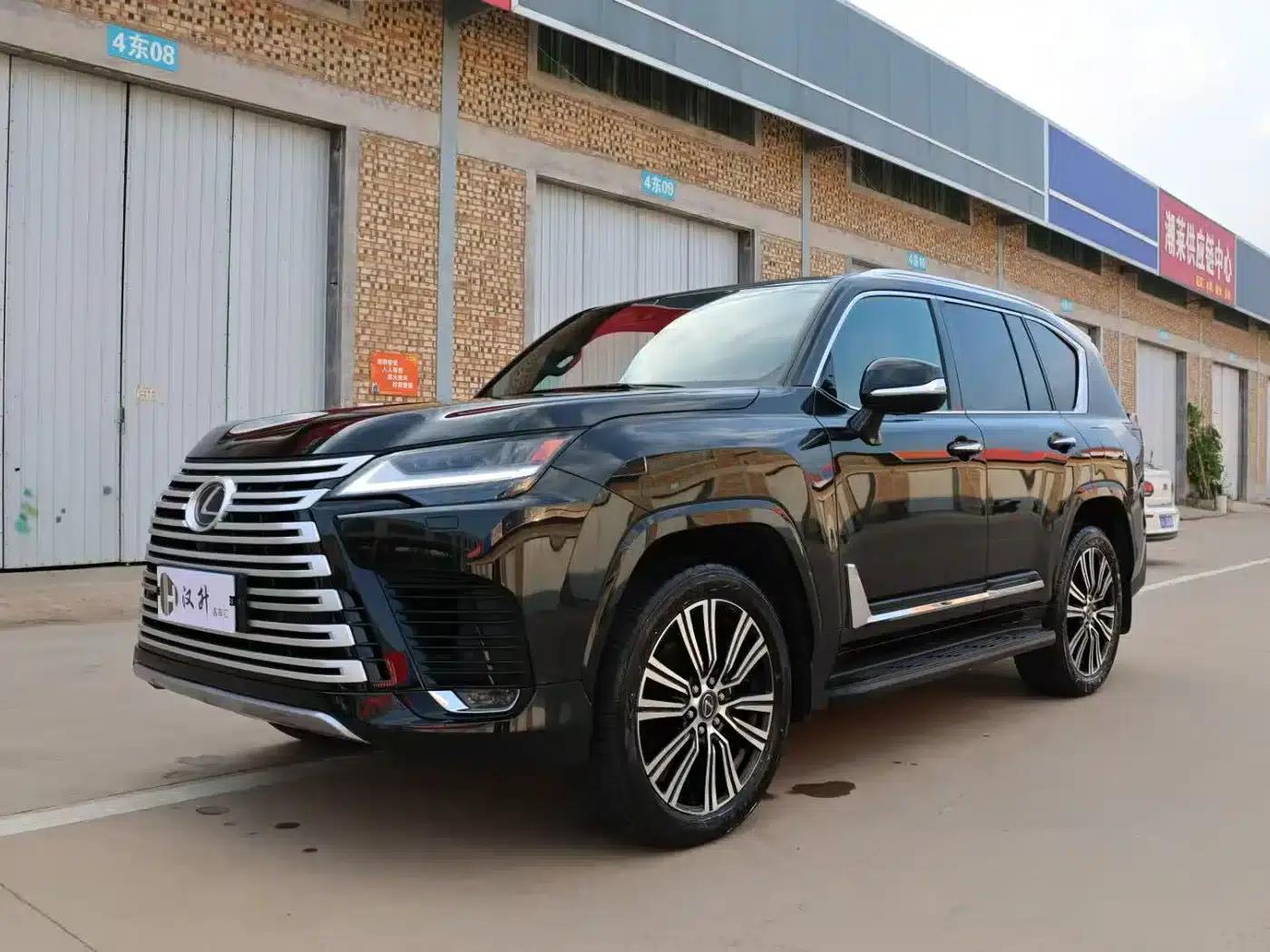 2025 Lexus LX 600 Luxury Edition — миниатюра 1