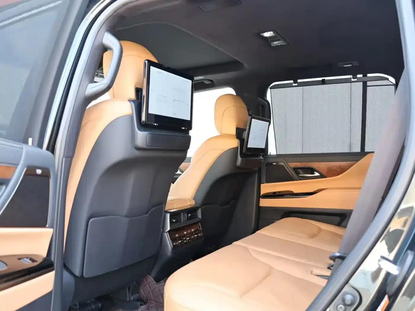 2025 Lexus LX 600 Luxury Edition — миниатюра 11