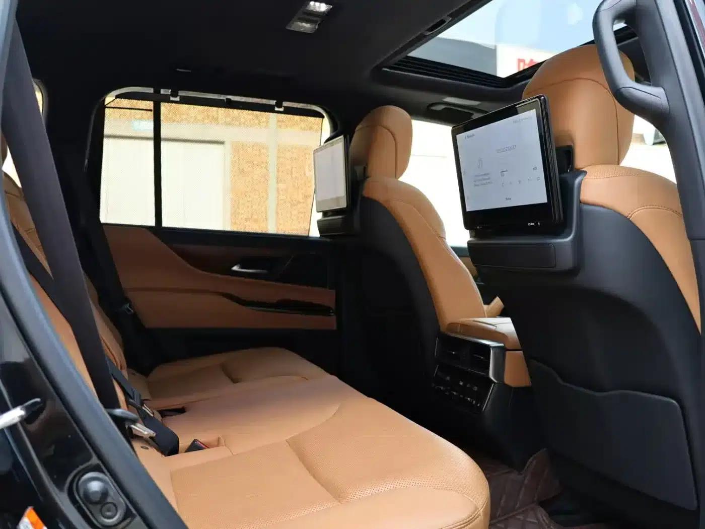 2025 Lexus LX 600 Luxury Edition — миниатюра 15