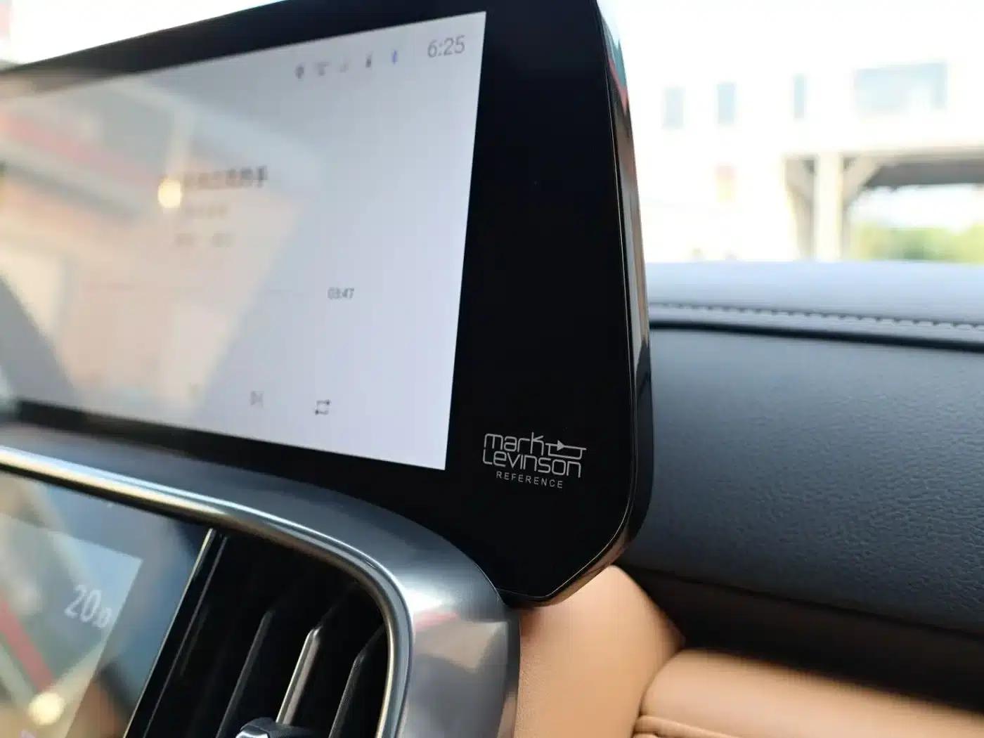 2025 Lexus LX 600 Luxury Edition — миниатюра 18