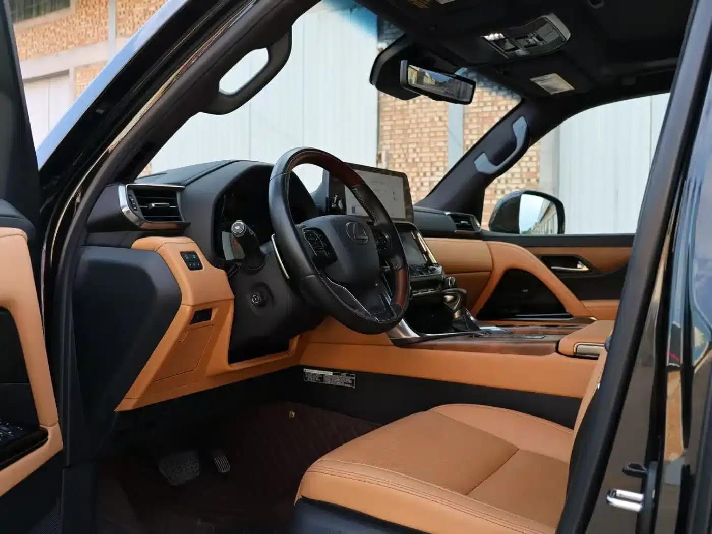 2025 Lexus LX 600 Luxury Edition — миниатюра 7