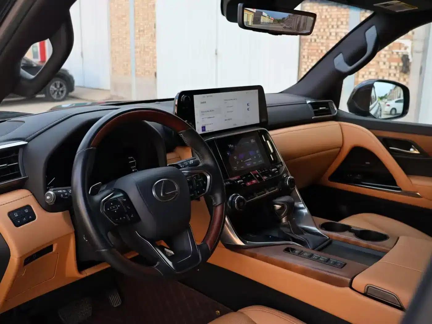 2025 Lexus LX 600 Luxury Edition — миниатюра 8