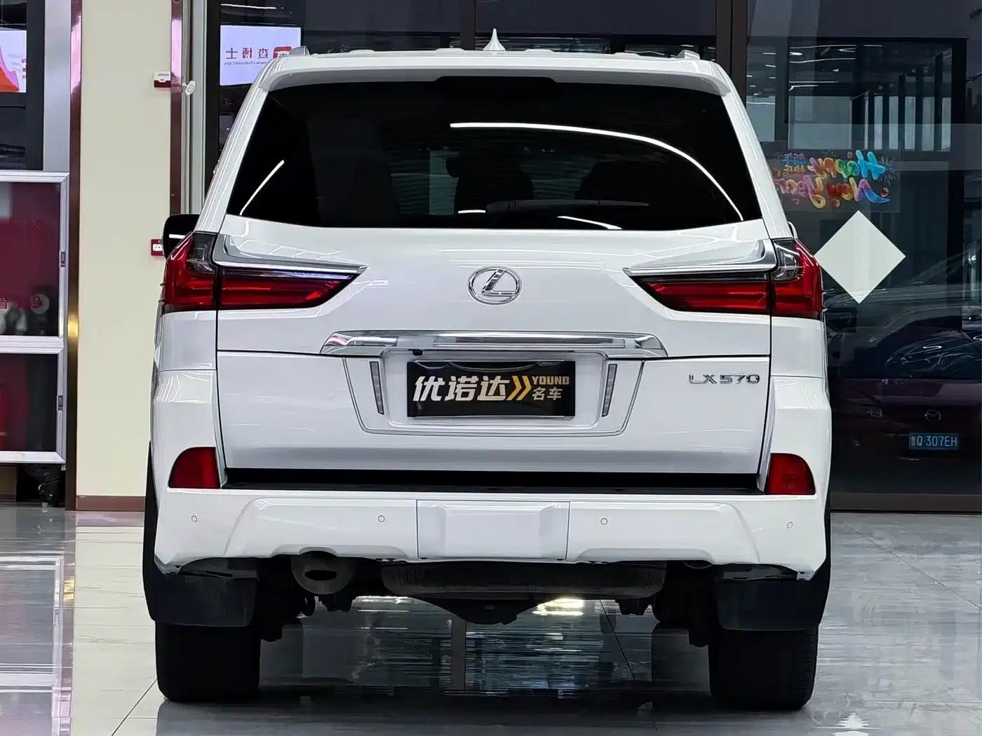 Lexus LX 2019 570 Premium Luxury Edition — миниатюра 4