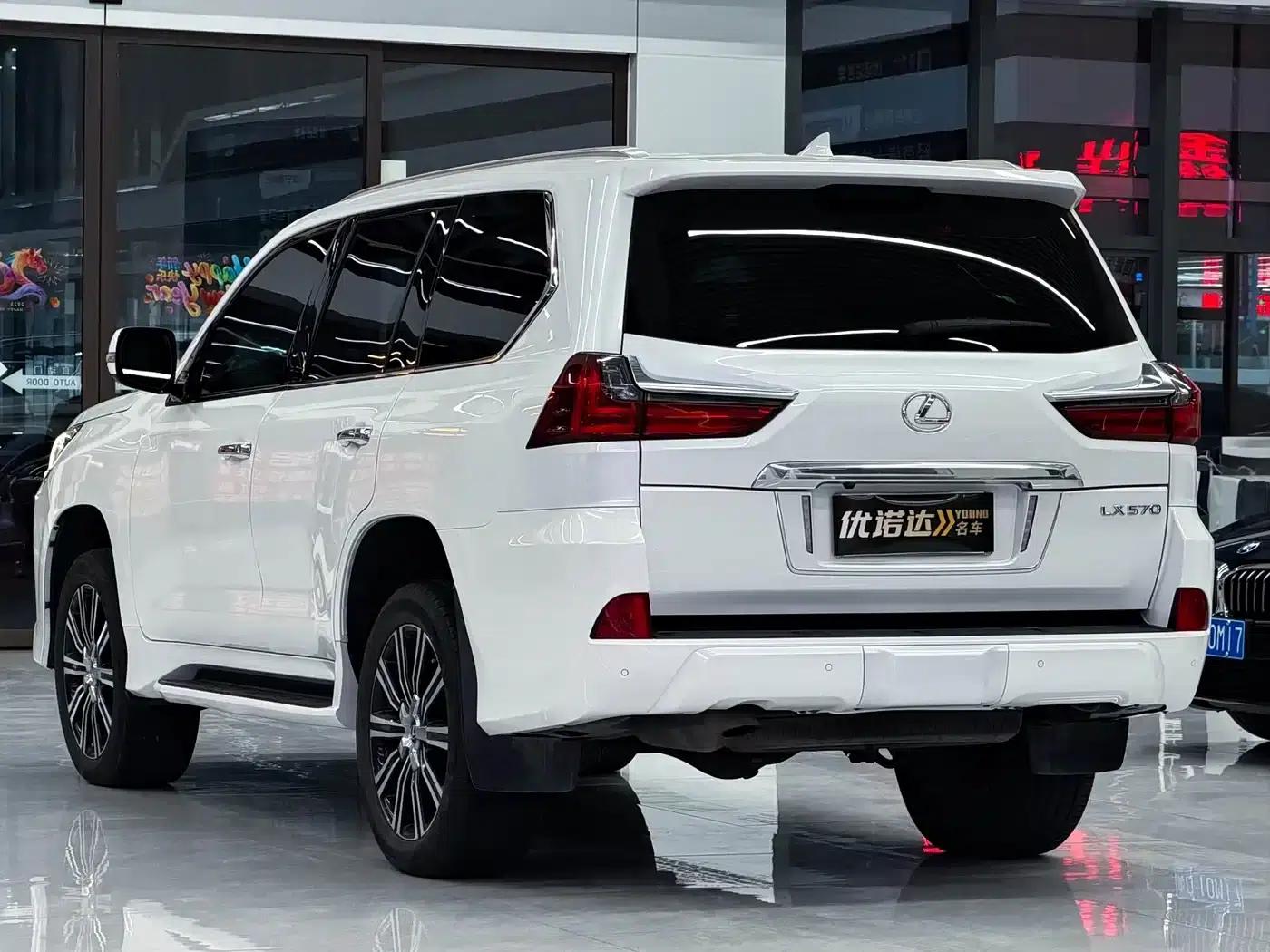 Lexus LX 2019 570 Premium Luxury Edition — миниатюра 5