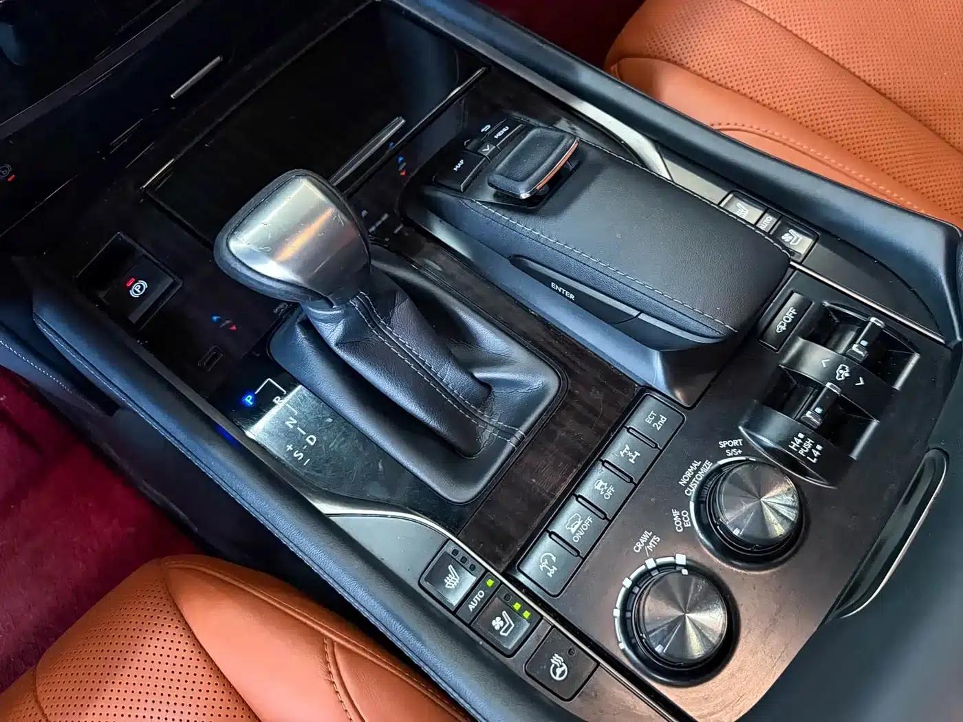 Lexus LX 2019 570 Dynamic Luxury Edition — миниатюра 11