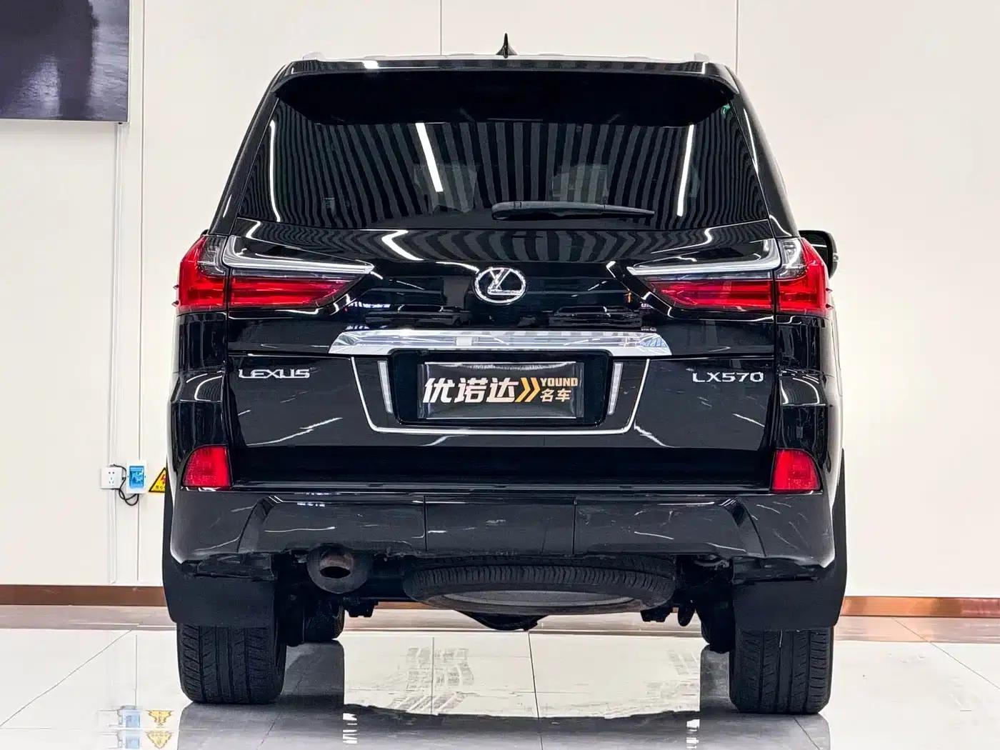 Lexus LX 2019 570 Dynamic Luxury Edition — миниатюра 4