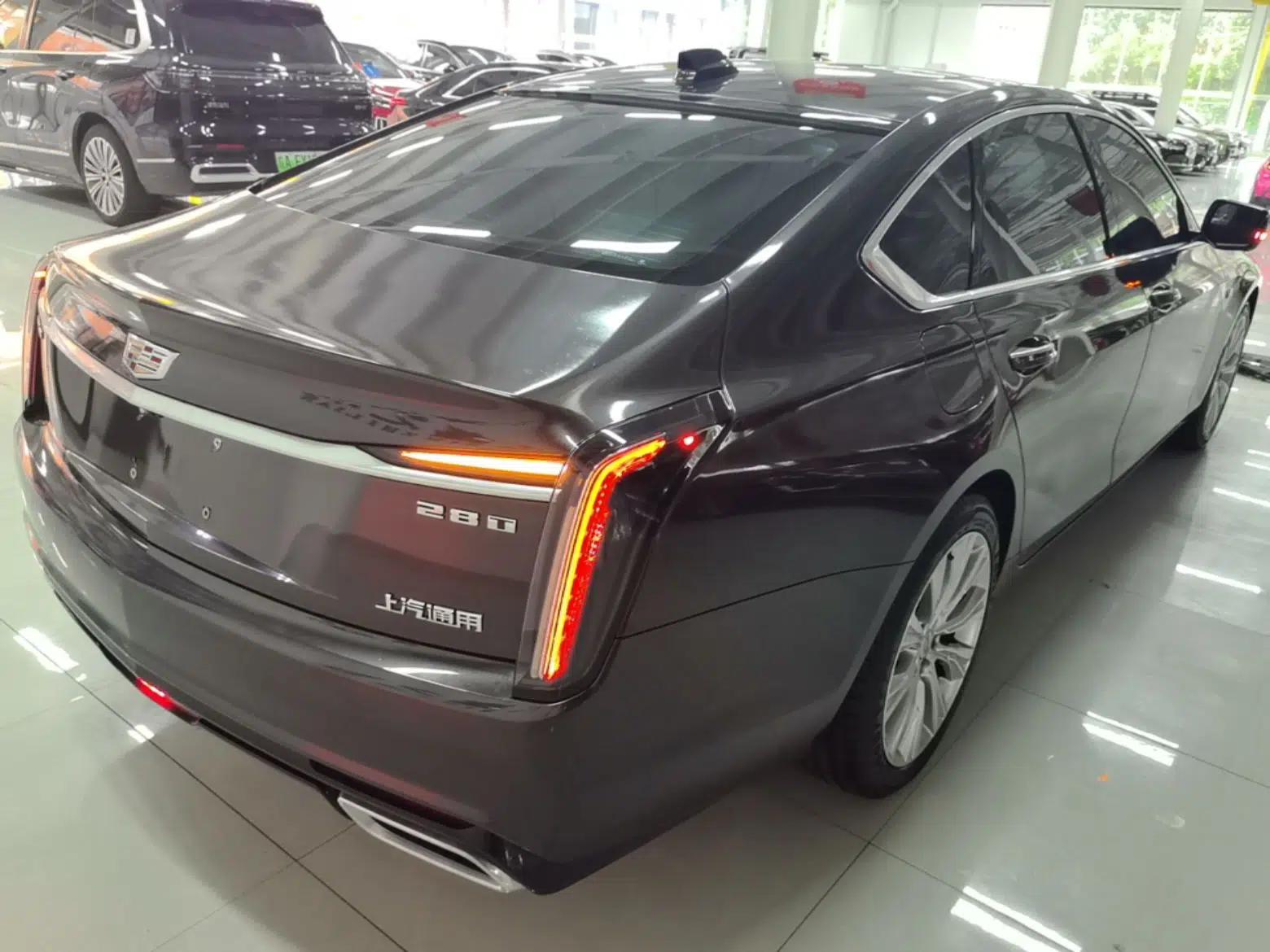 Cadillac CT6 2023 28T Luxury Version — миниатюра 6