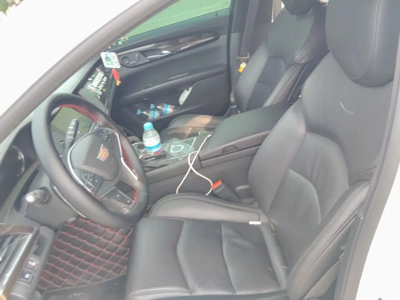 Cadillac CT6 2016 40T Luxury Model — миниатюра 15