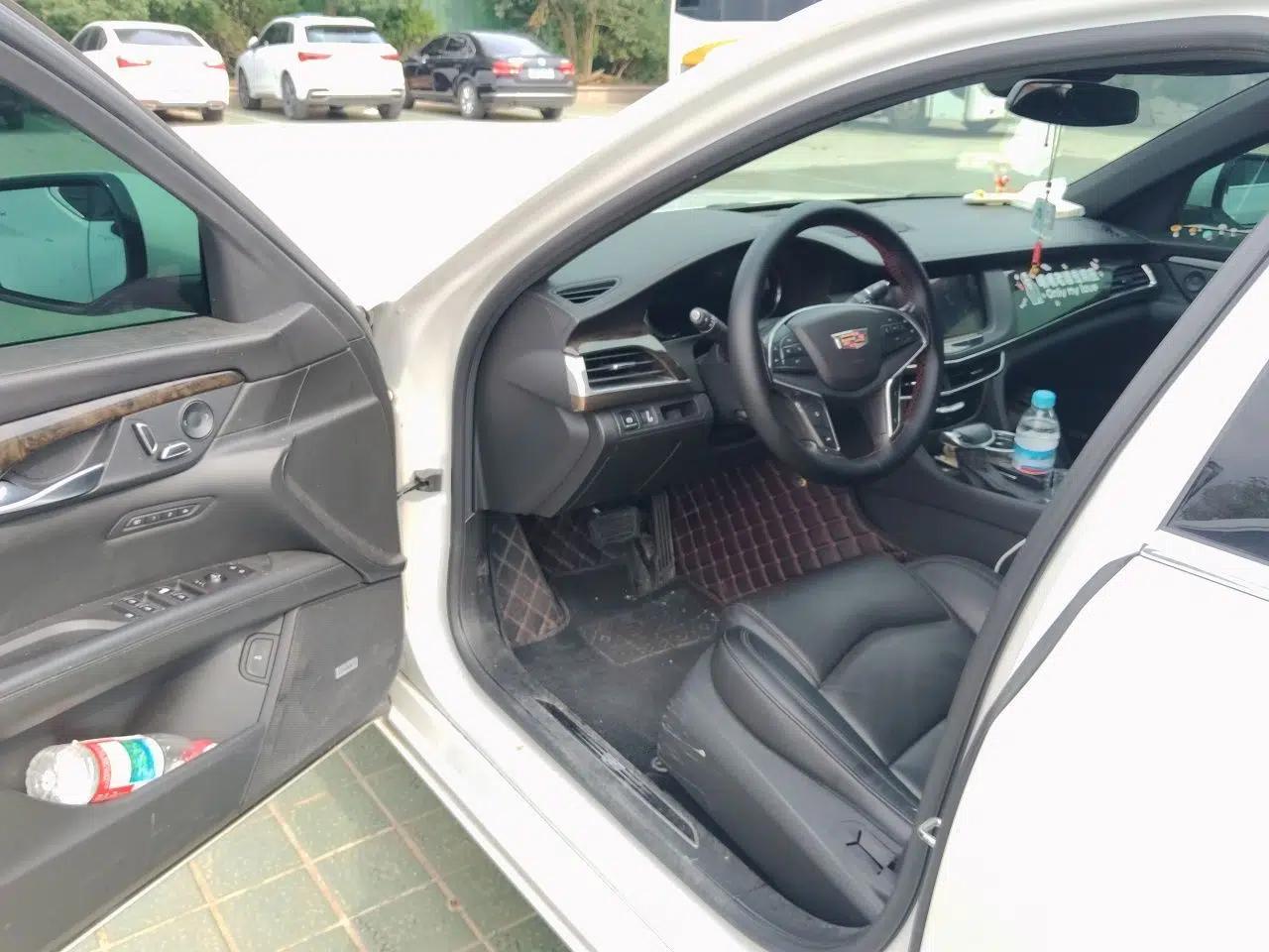 Cadillac CT6 2016 40T Luxury Model — миниатюра 16
