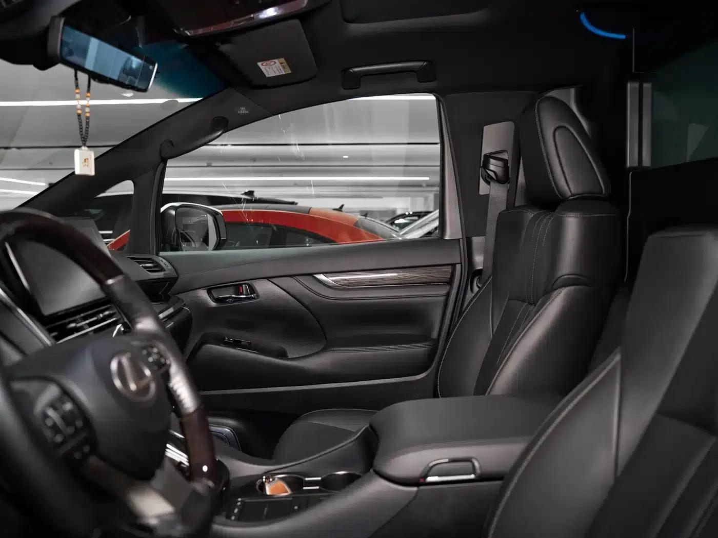 Lexus LM 2020 300h Four-Seat Executive Edition — миниатюра 13