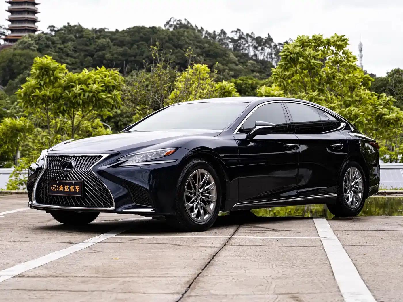Lexus LS 2018 500h Luxury Edition (China V emission standard) — миниатюра 1