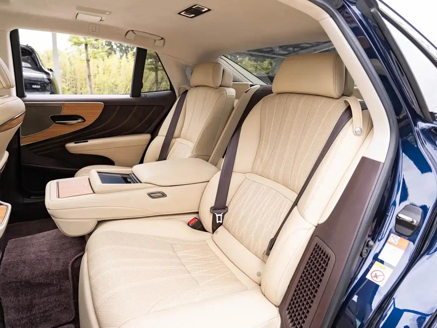 Lexus LS 2018 500h Luxury Edition (China V emission standard) — миниатюра 12