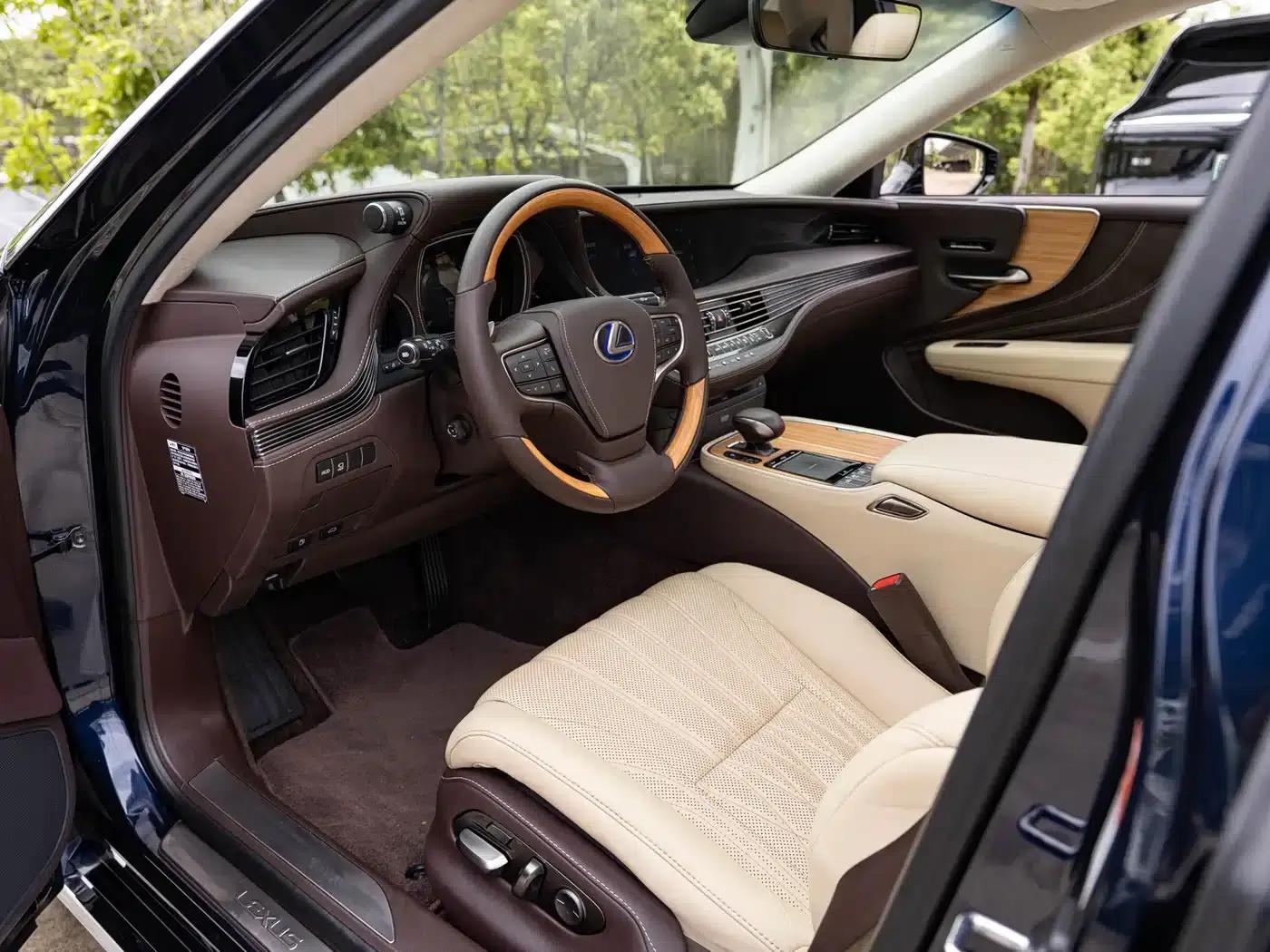 Lexus LS 2018 500h Luxury Edition (China V emission standard) — миниатюра 9