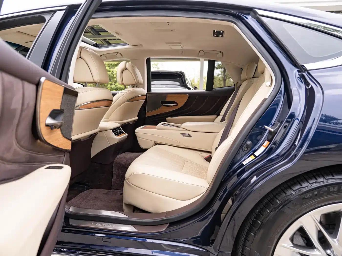 Lexus LS 2018 500h Luxury Edition (China V emission standard) — миниатюра 10