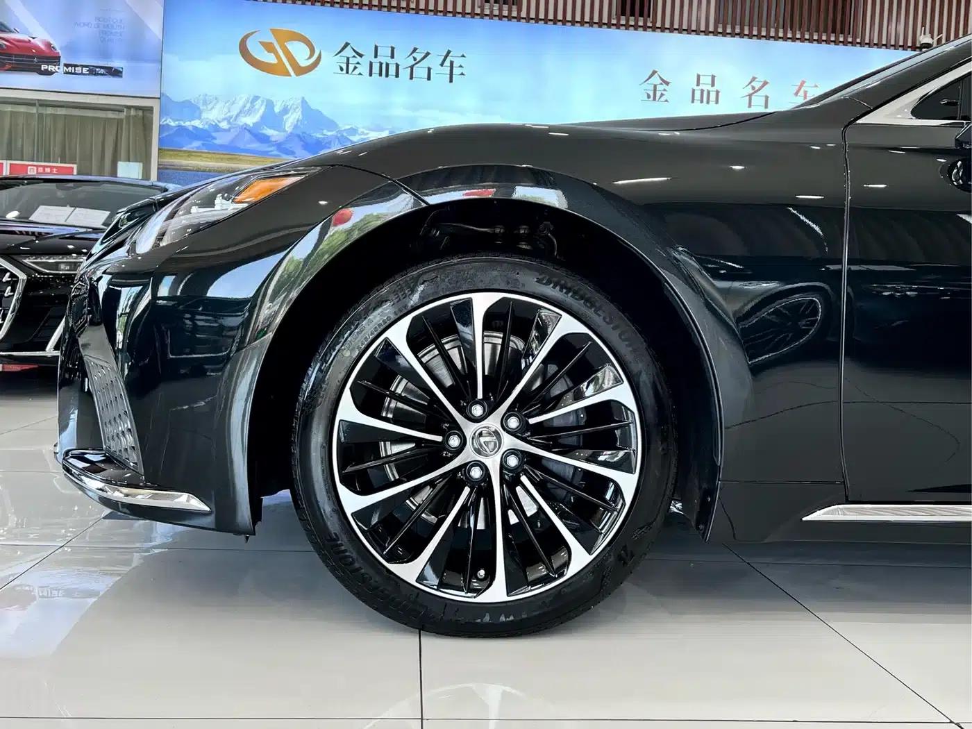Lexus LS 500h Executive Edition 2021 — миниатюра 26