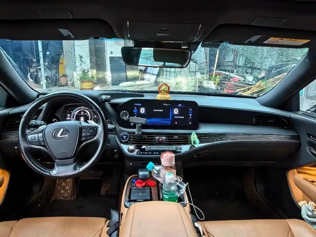 Lexus LS 500h Executive Edition 2021 — миниатюра 4